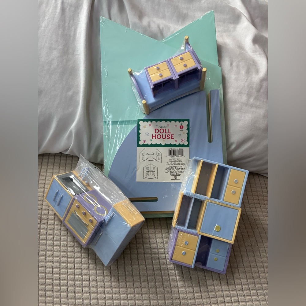 Doll House with Furniture Set